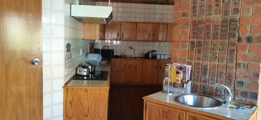 To Let 4 Bedroom Property for Rent in Jim Fouchepark Free State